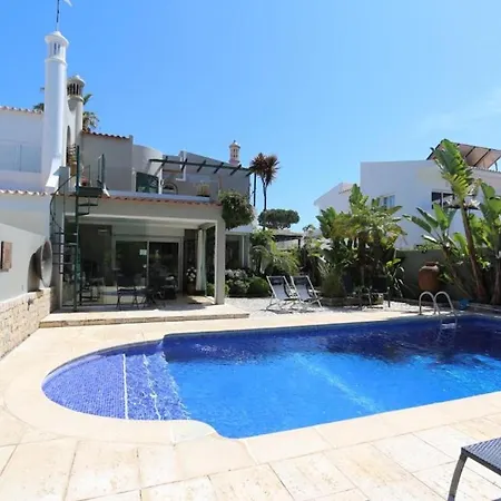Exquisite Vilamoura Villa 4 Bedrooms Villa Bonito Bright & Elegant Villa *