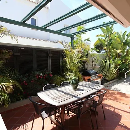 Exquisite Vilamoura Villa 4 Bedrooms Villa Bonito Bright & Elegant Quarteira